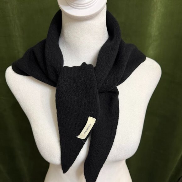 Black 100% Wool Shawl Wrap Scarf Soft - Picture 2 of 4